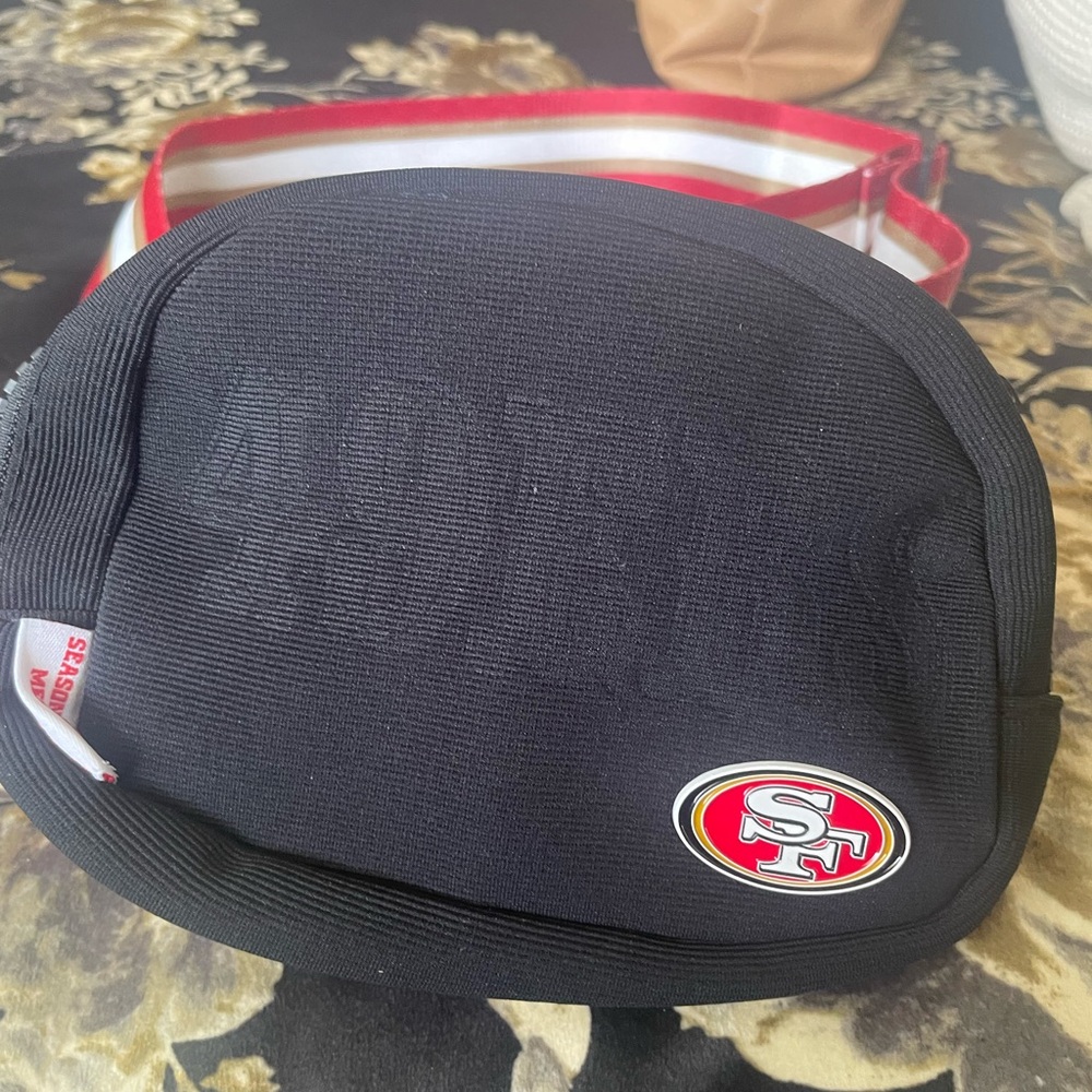 San Francisco 49ers Black Crossbody Bag